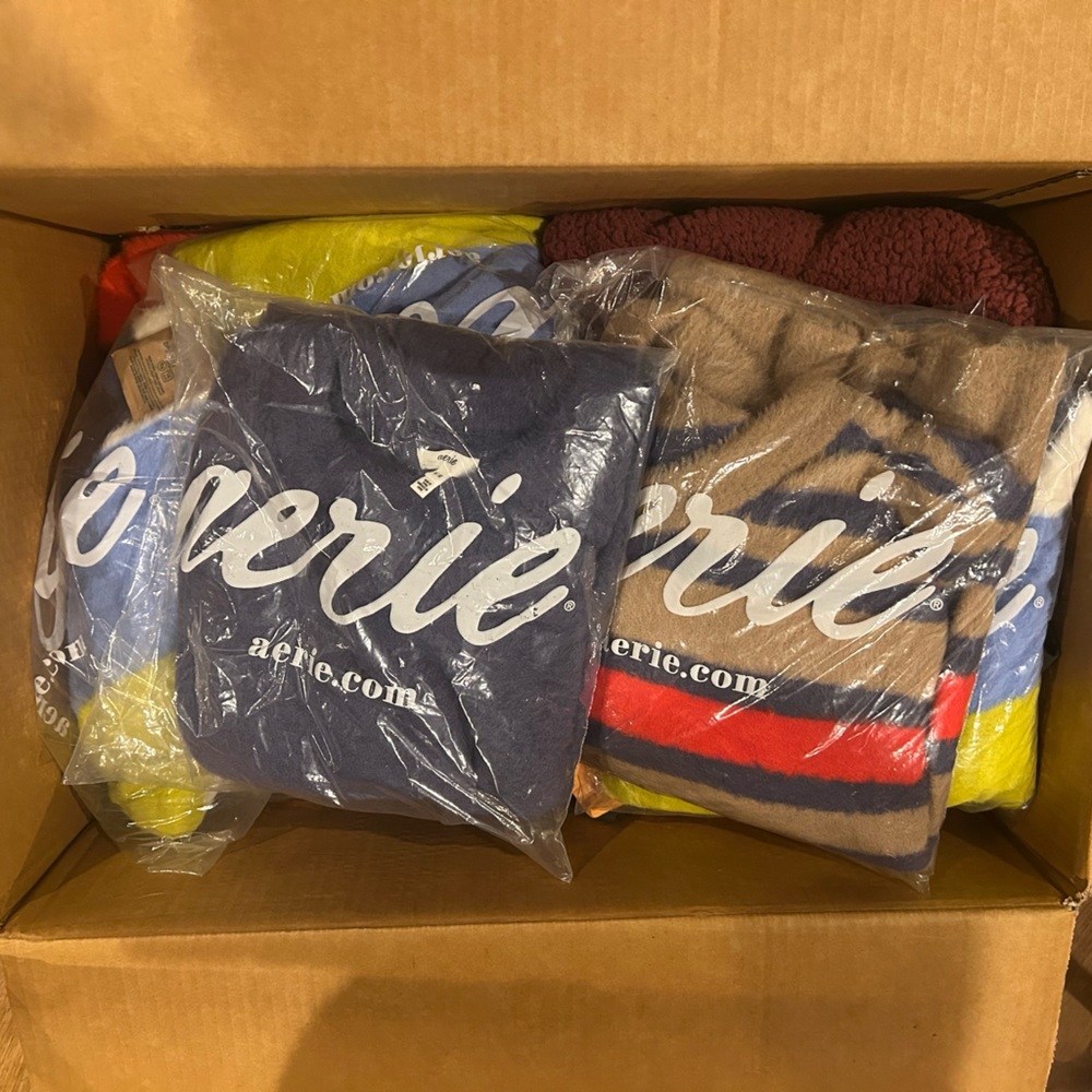 Aerie NWT/NIB RESELLER BOX 15PC